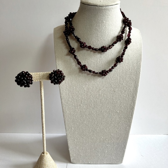 Vintage Garnet Cluster Beaded Necklace with Matching Garnet Post Earrings - Picture 4 of 5